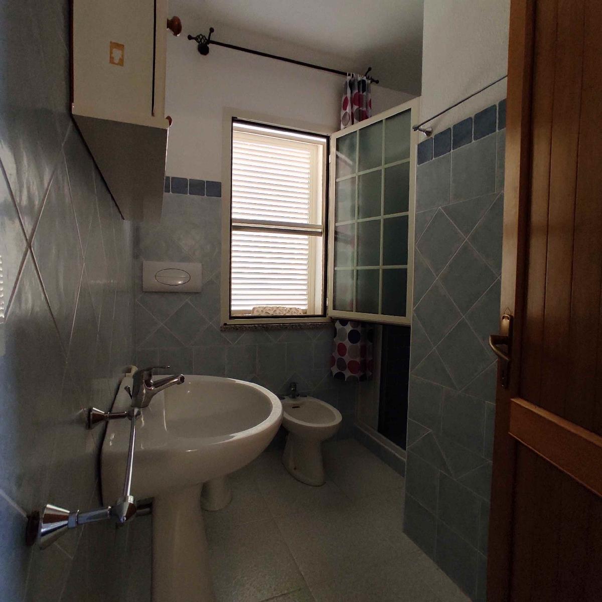 Bagno  Casa al mare via carbo Budoni Sardegna