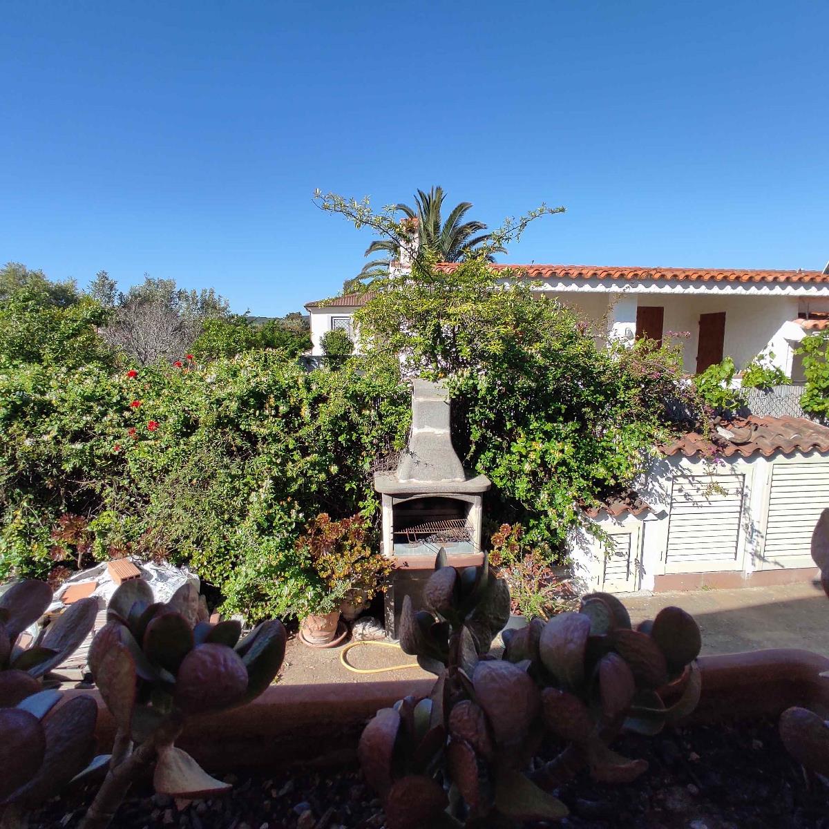 Esterni  Casa al mare via carbo Budoni Sardegna