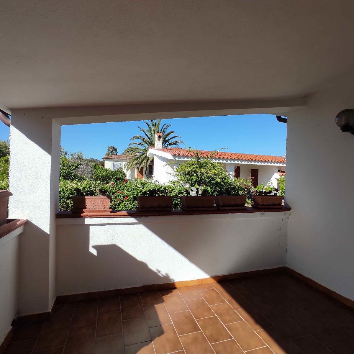 Veranda  Casa al mare via carbo Budoni Sardegna