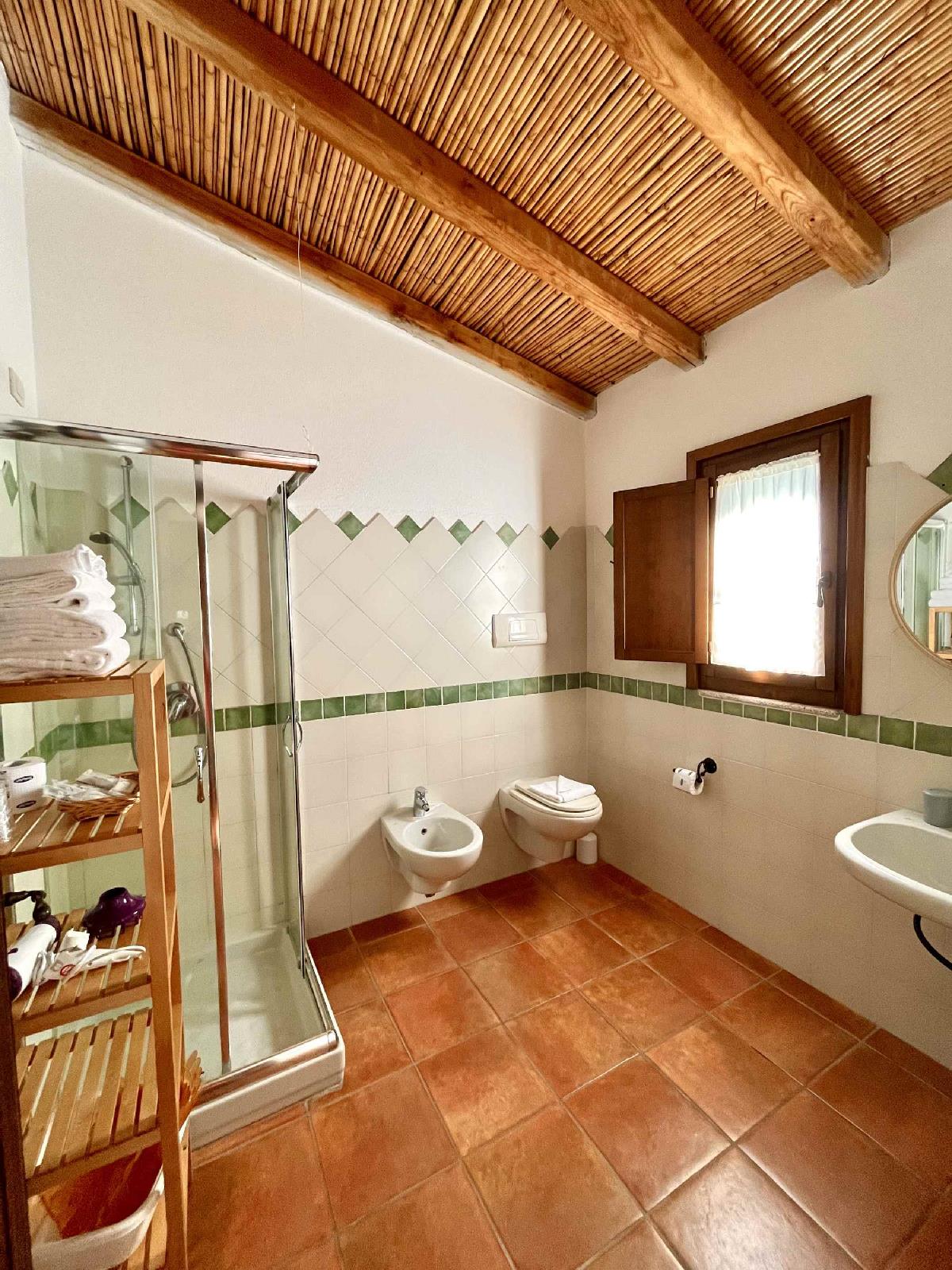 Bagno Agriturismo Li Scopi  san teodoro Sardegna
