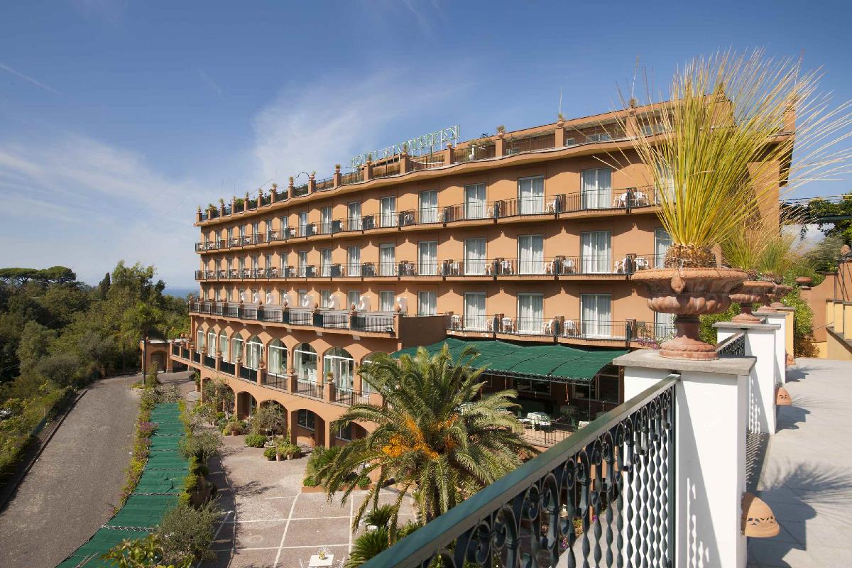 Ingresso Immobile Hotel dei Congressi  Castellammare di Stabia CAMPANIA